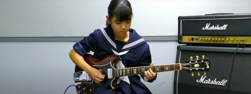 【超マニアック】女子高生ギタリストの『Shihotan（しほたん）』 がラリー・カールトンの激渋ギターを弾きまくりな